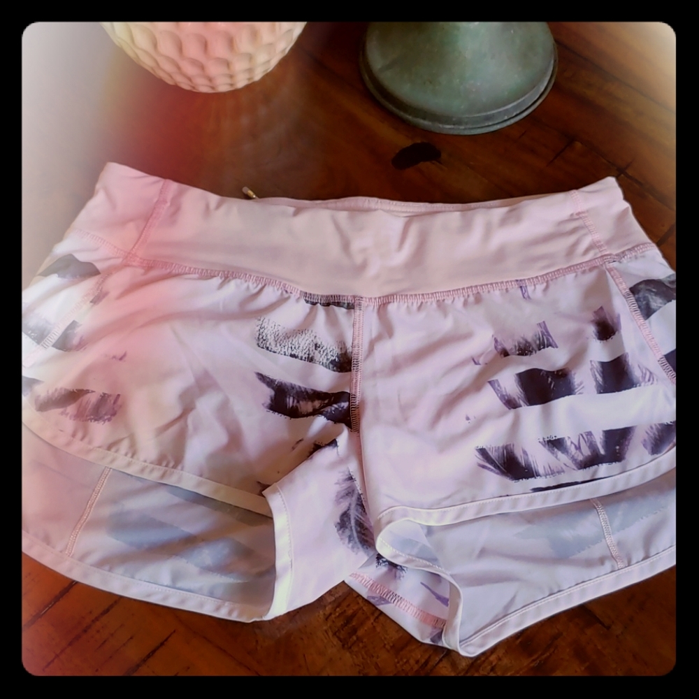 Lululemon shorts size 6